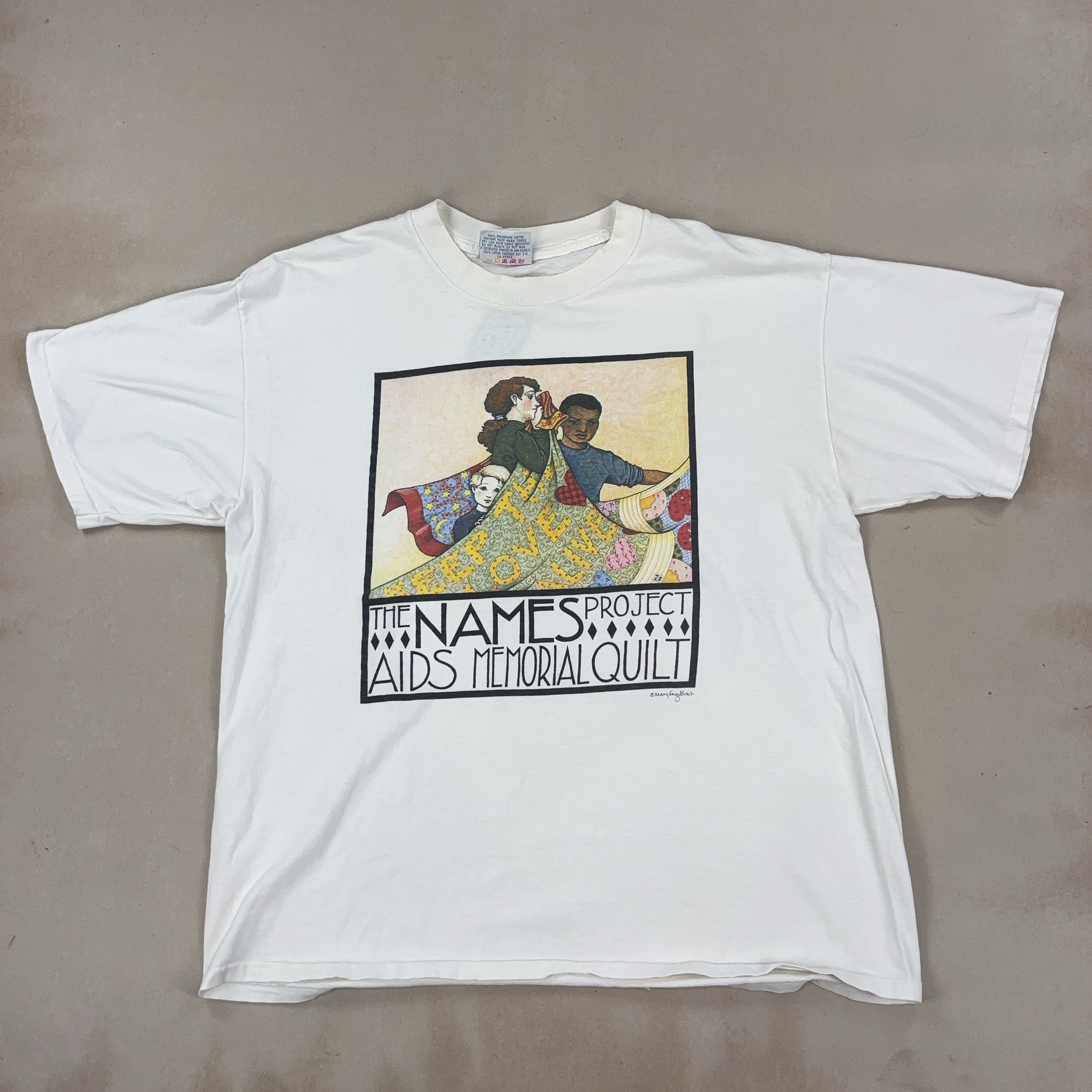 GRAPHIC TEE - X LARGE