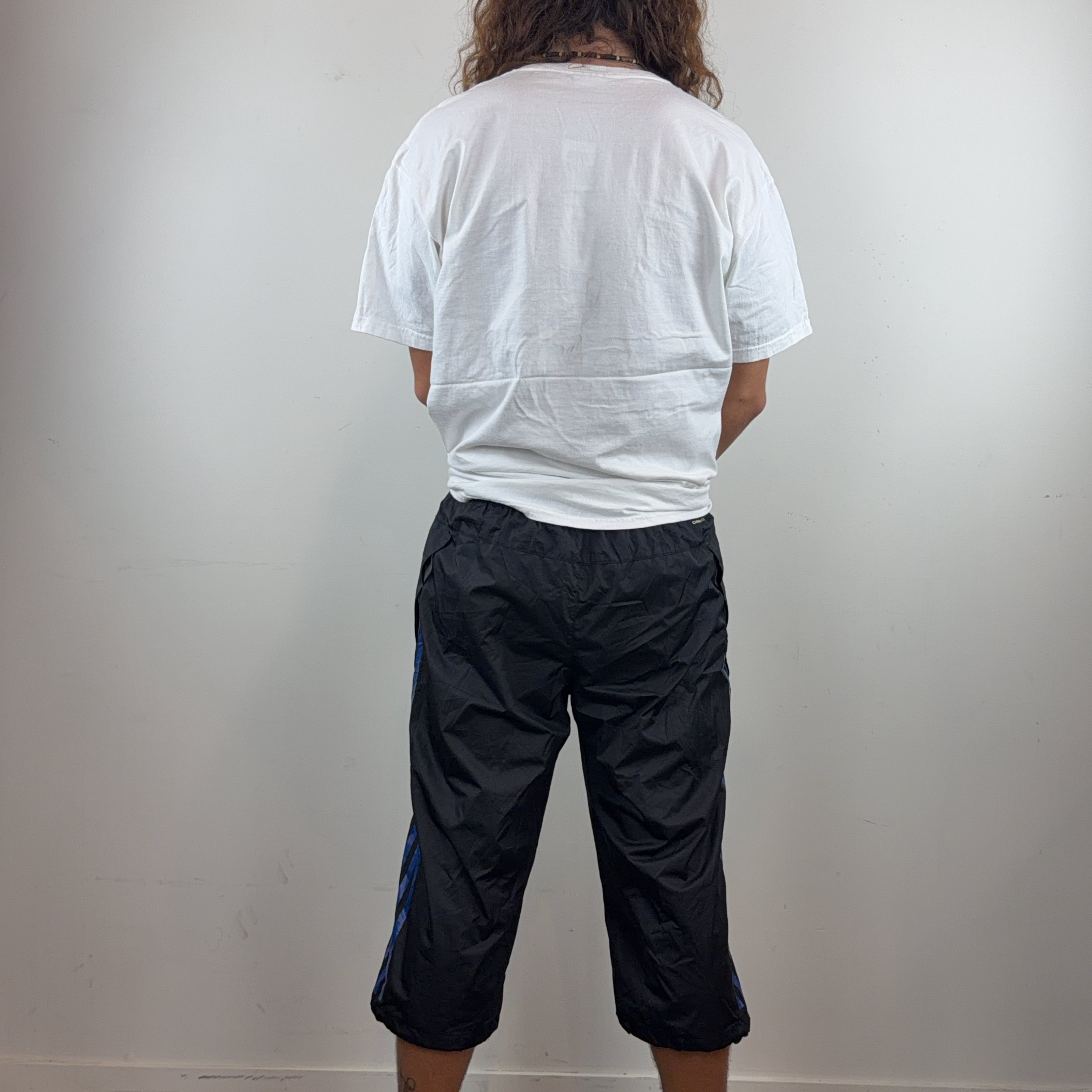 ADIDAS SHORTS - MEDIUM