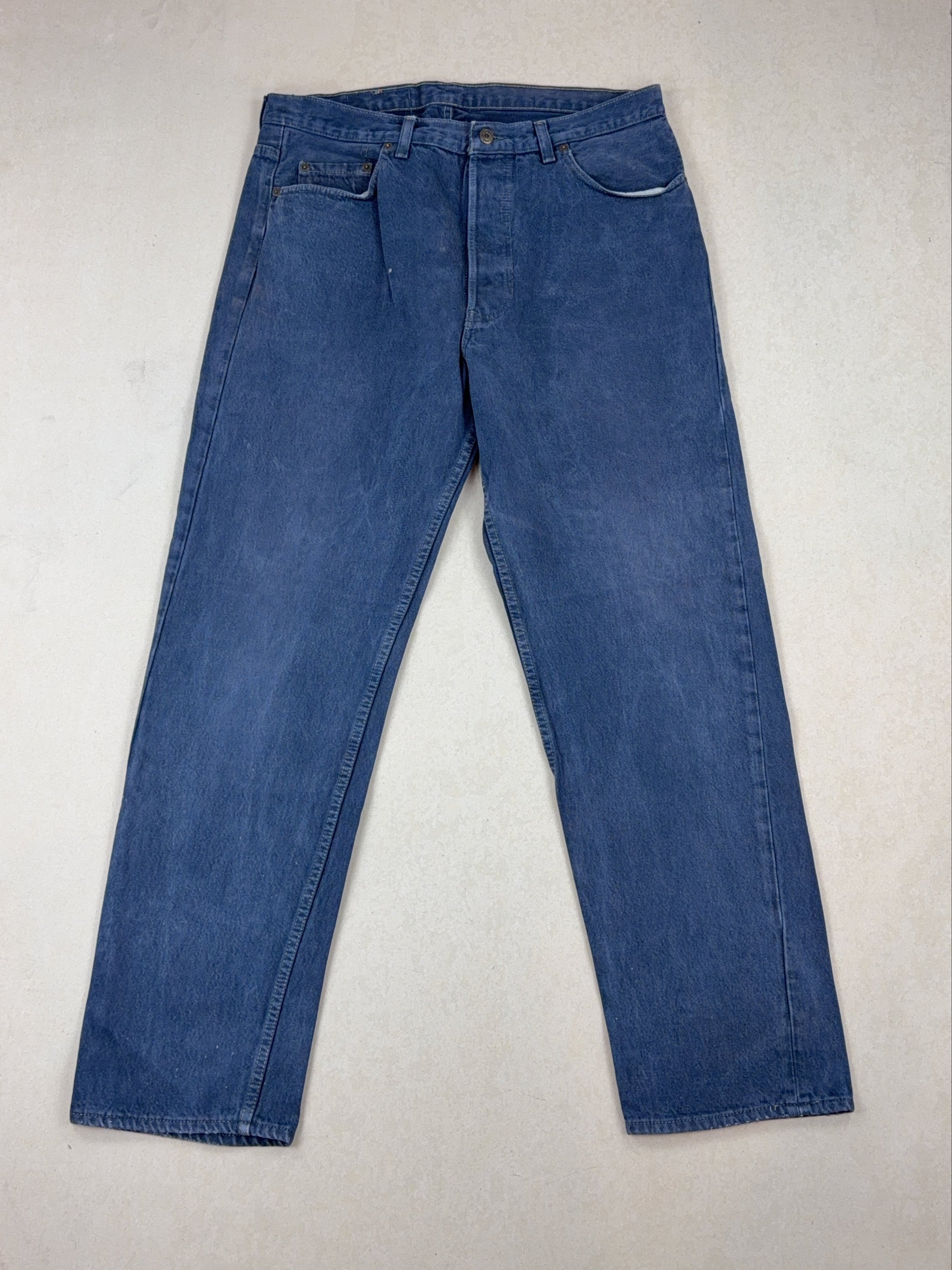 LEVI'S JEANS - LARGE