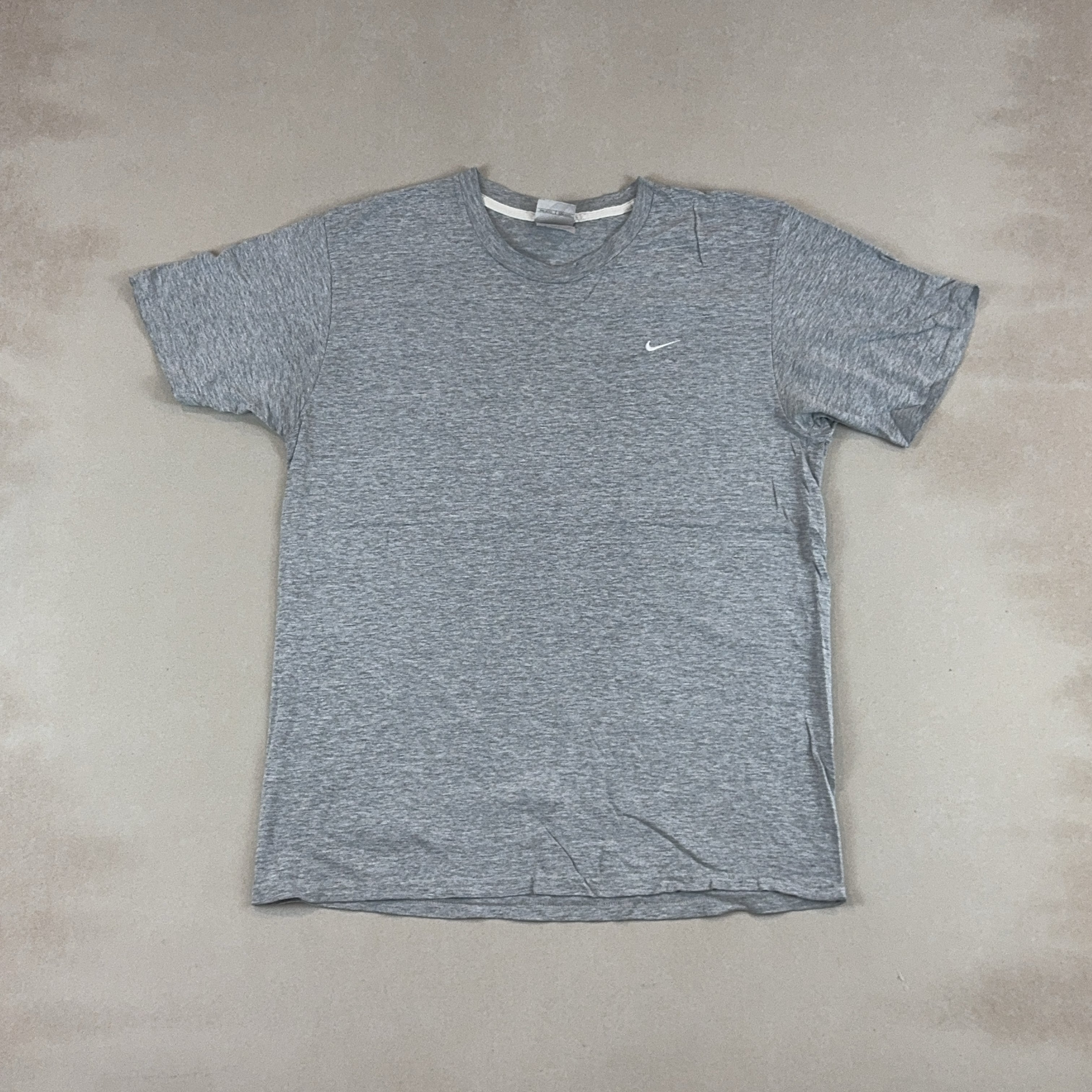 NIKE GREY TEE - LARGE