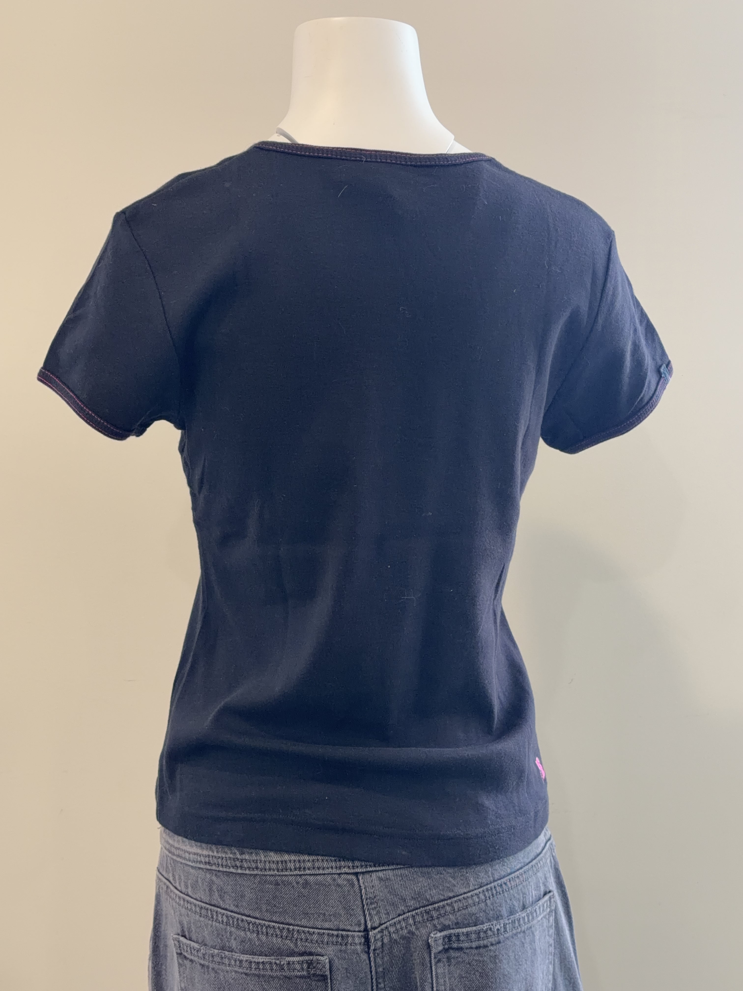 BODY GLOVE TEE - MEDIUM
