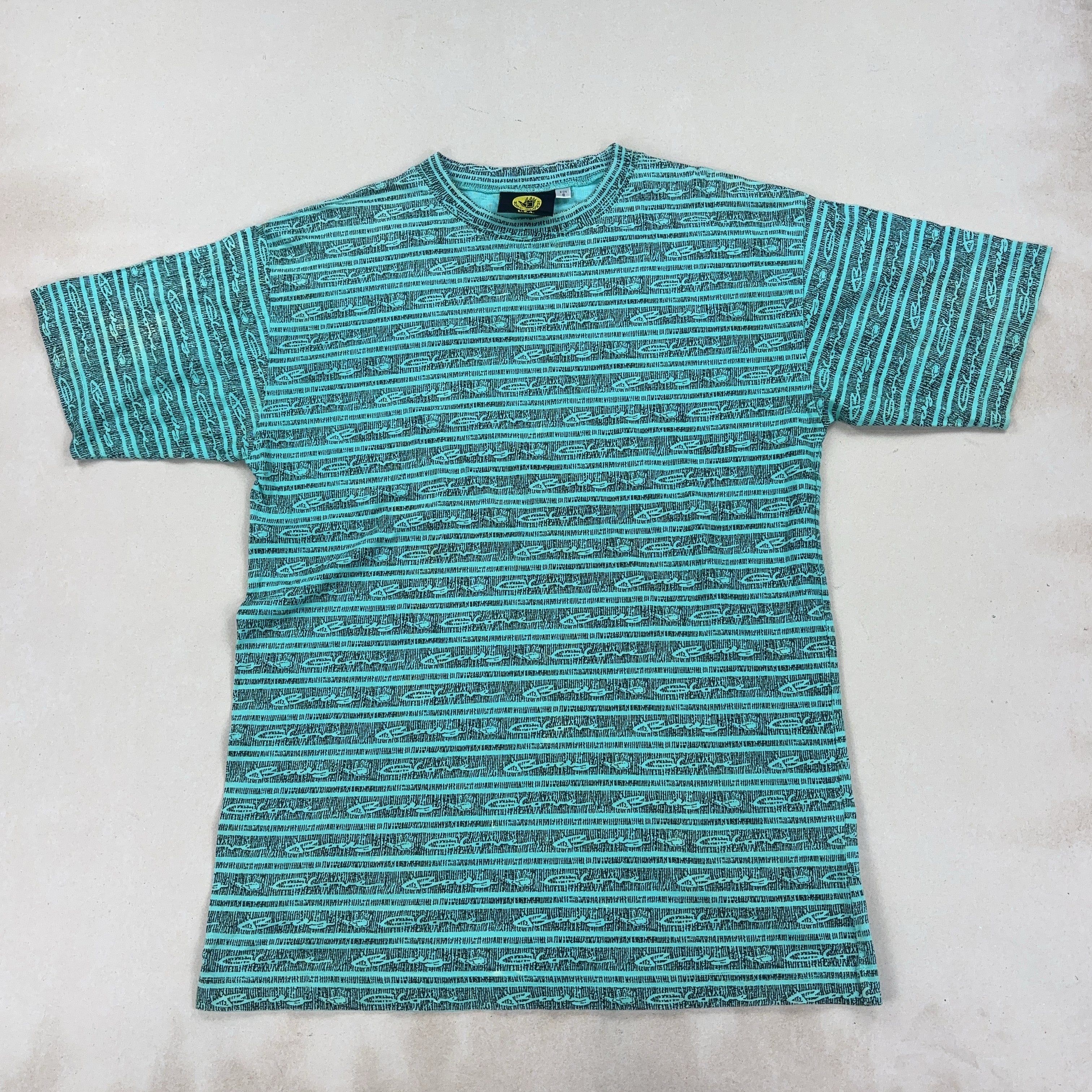 BODY GLOVE TEE - SMALL
