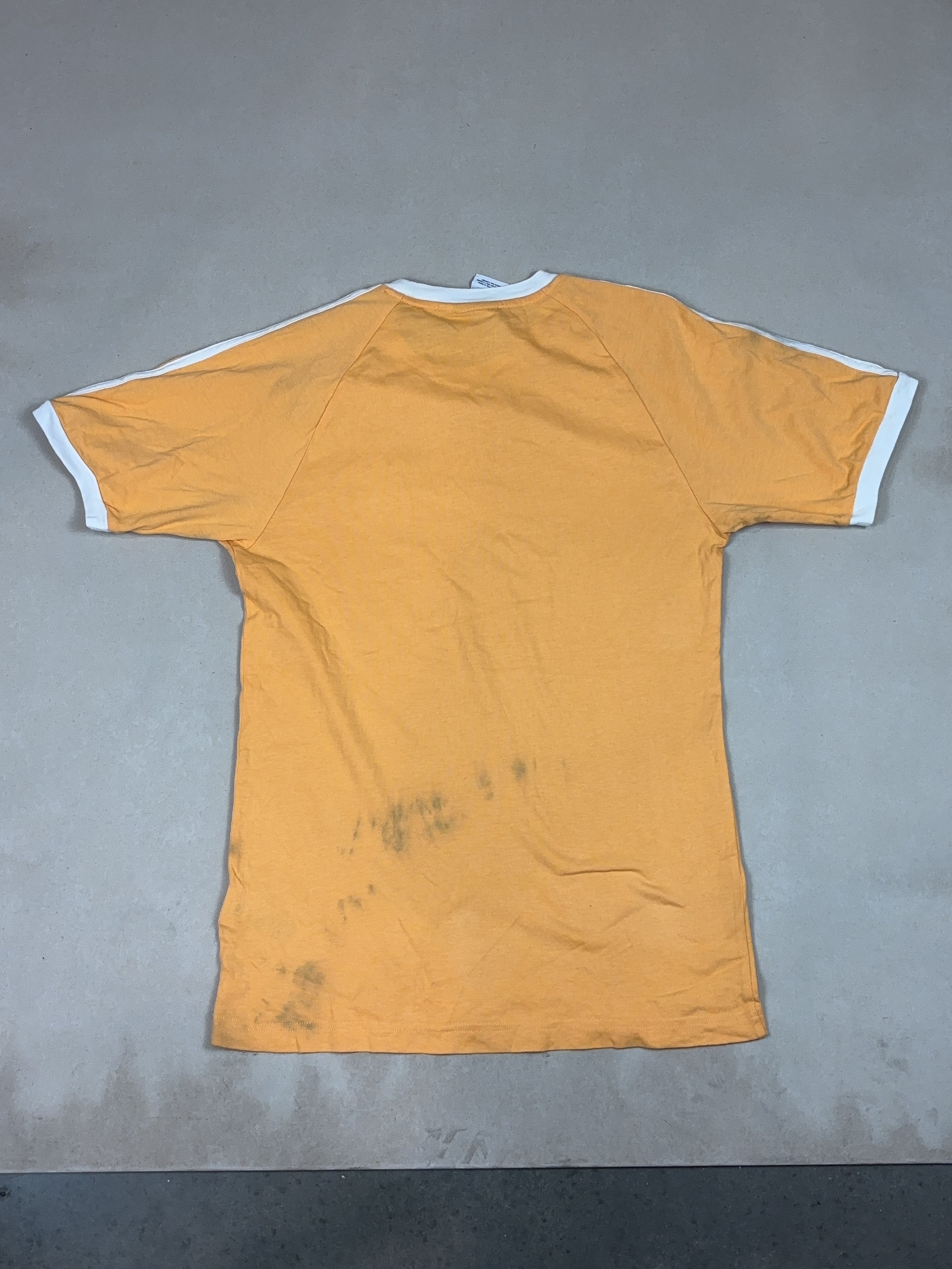 ADIDAS TEE - MEDIUM
