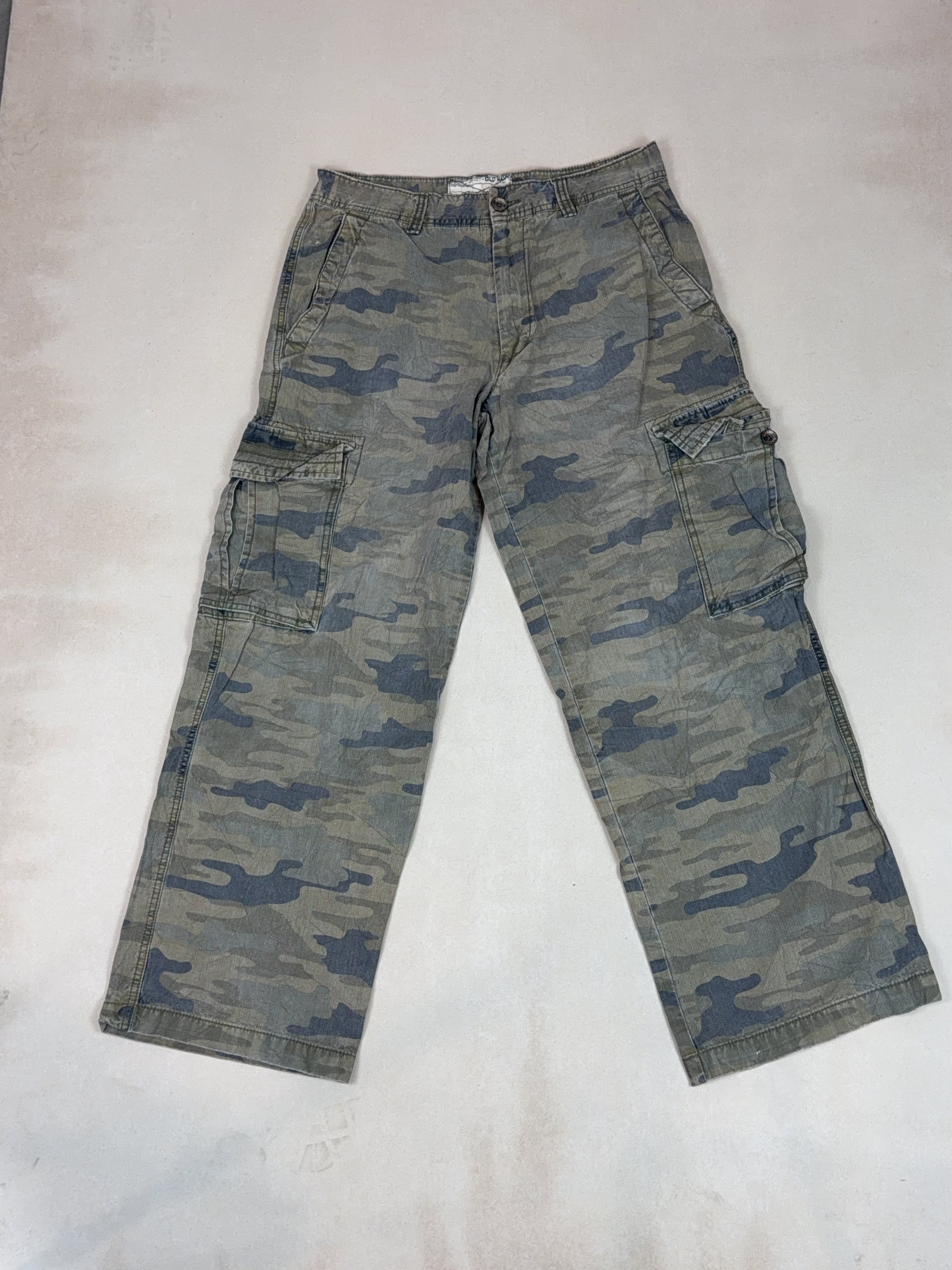 OLD NAVY PANTS - MEDIUM
