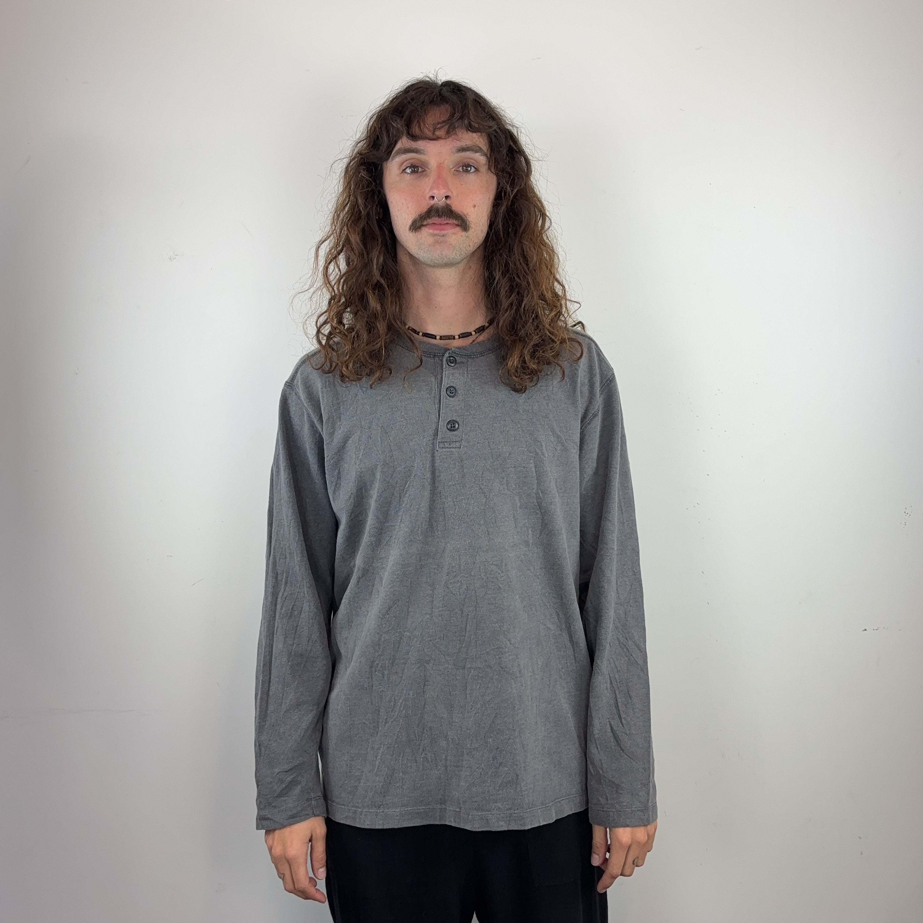 OLD NAVY LONG SLEEVE - LARGE