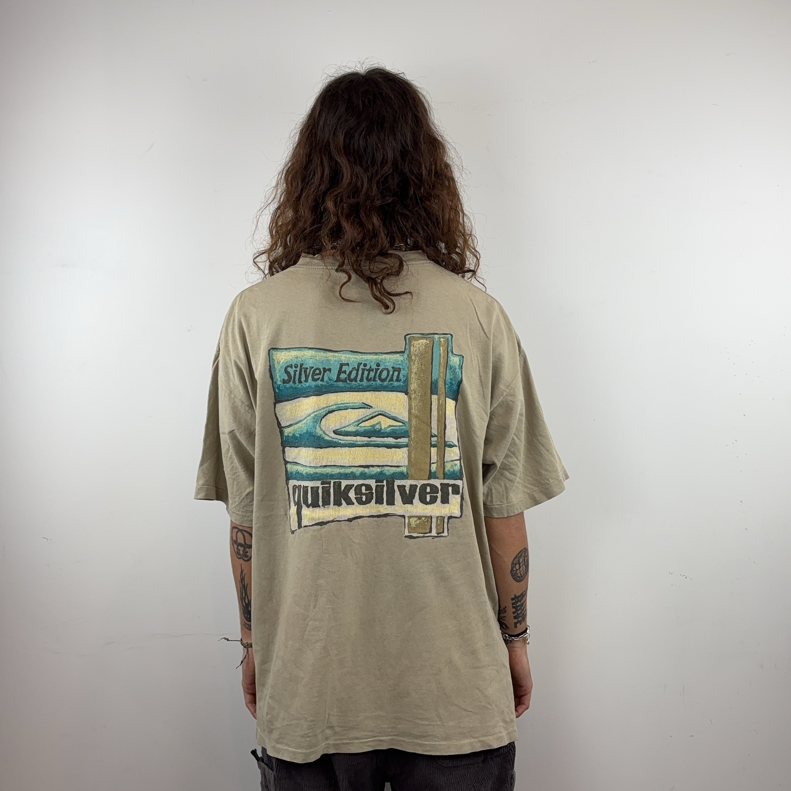 QUIKSILVER TEE - X LARGE