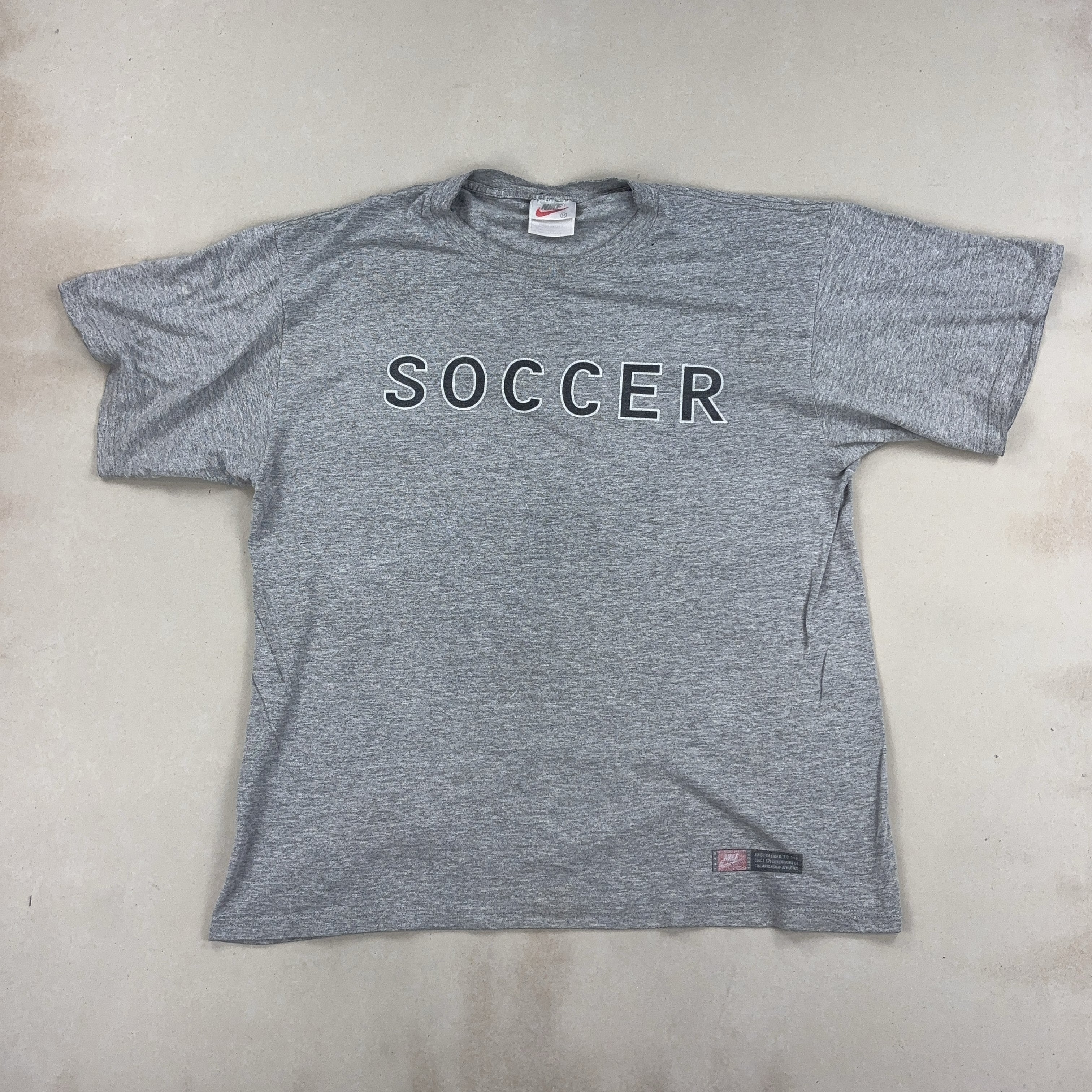 NIKE TEE - MEDIUM