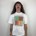 GRAPHIC WHITE TEE - MEDIUM