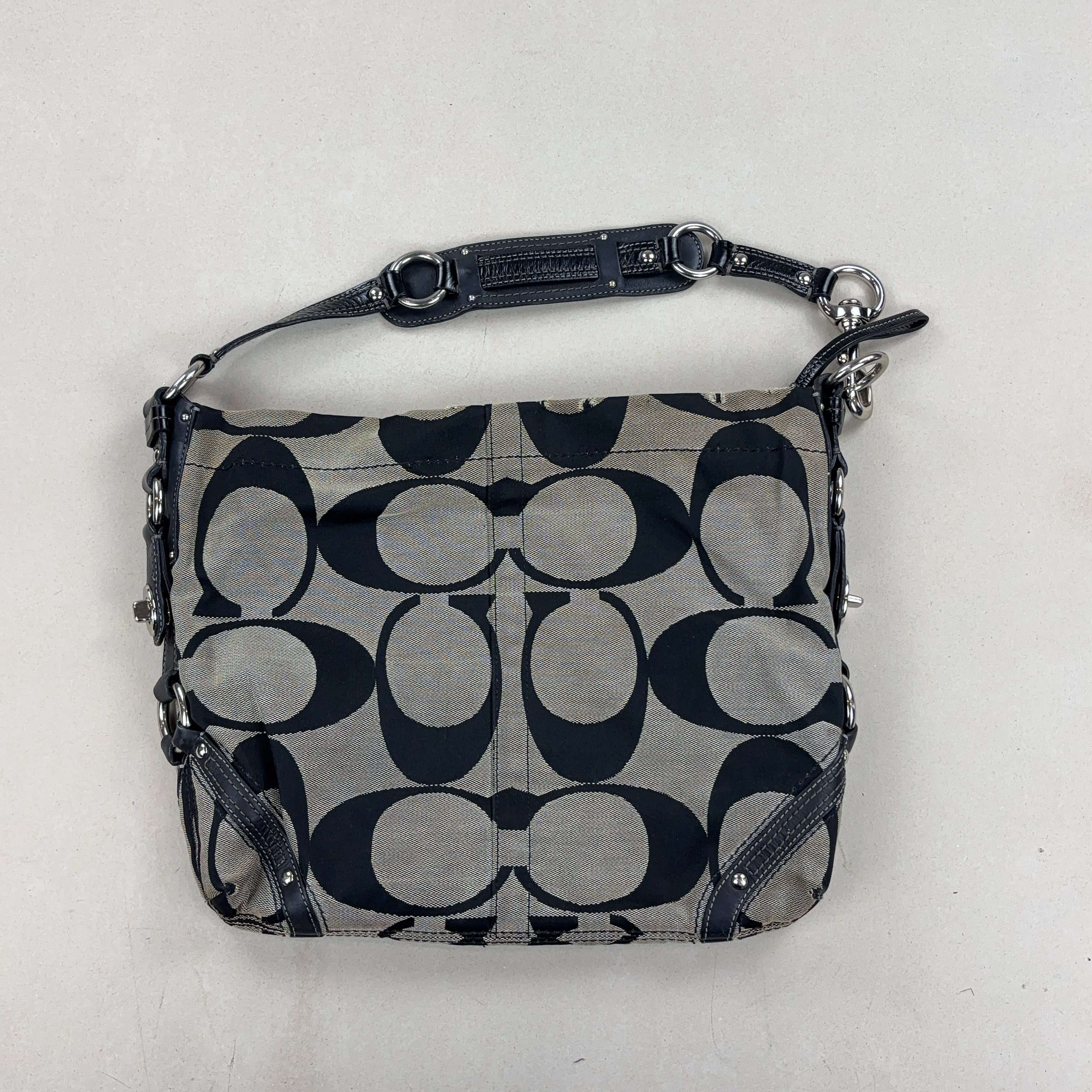 COACH HANDBAG - MEDIUM