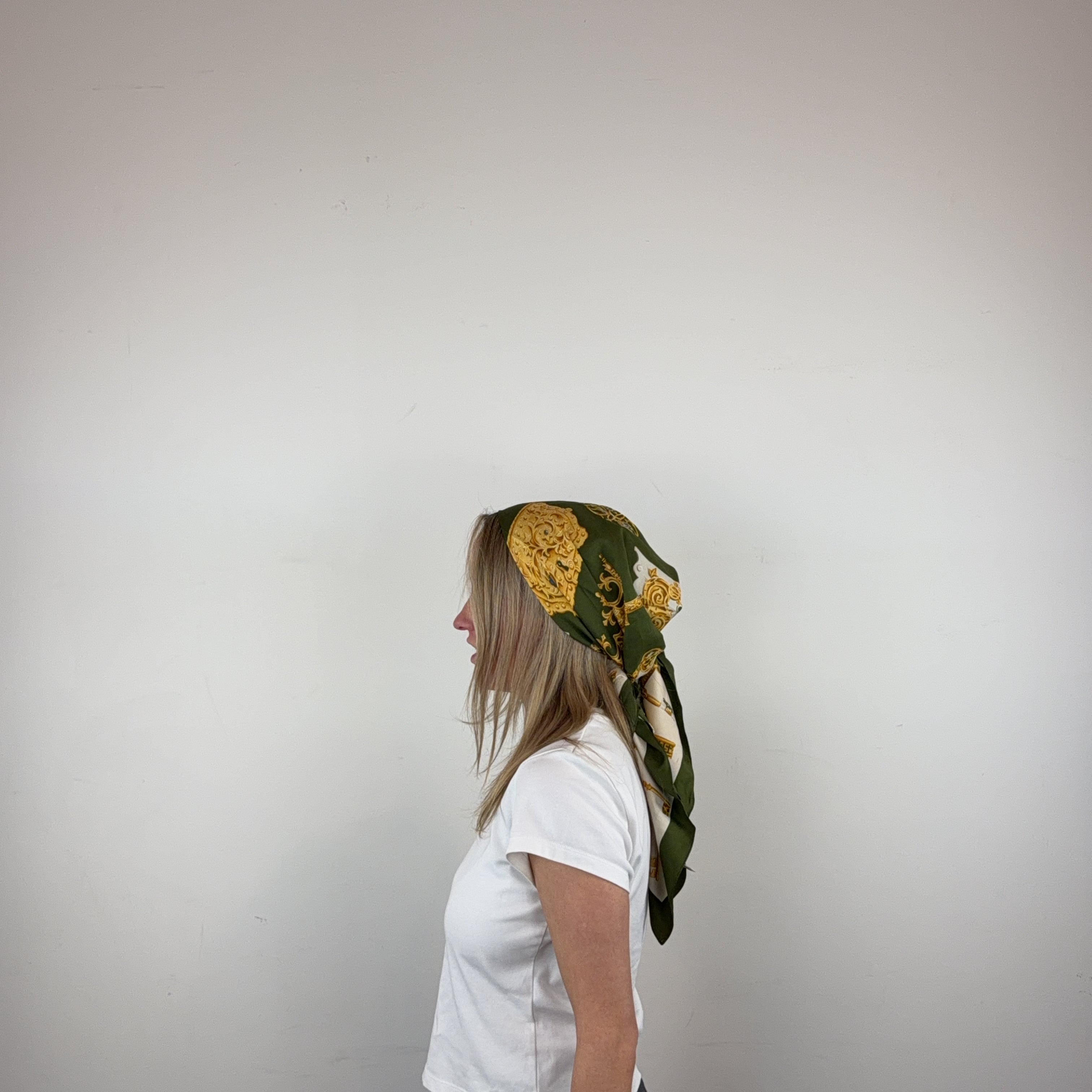 HEAD SCARF