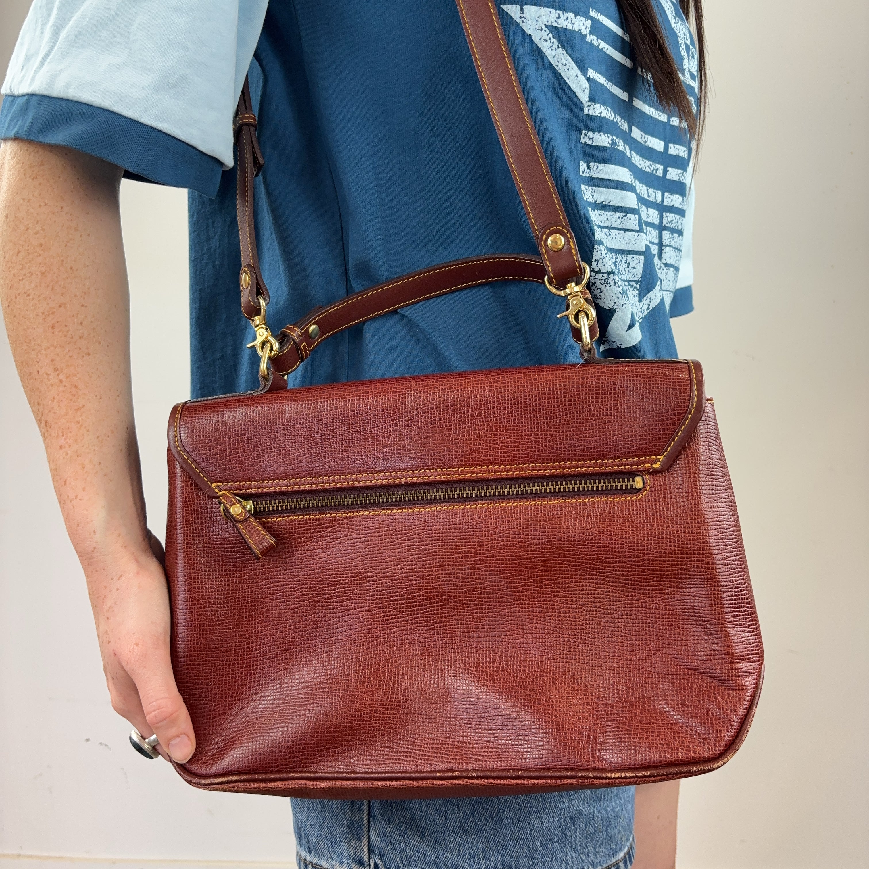 VINTAGE HANDBAG - MEDIUM