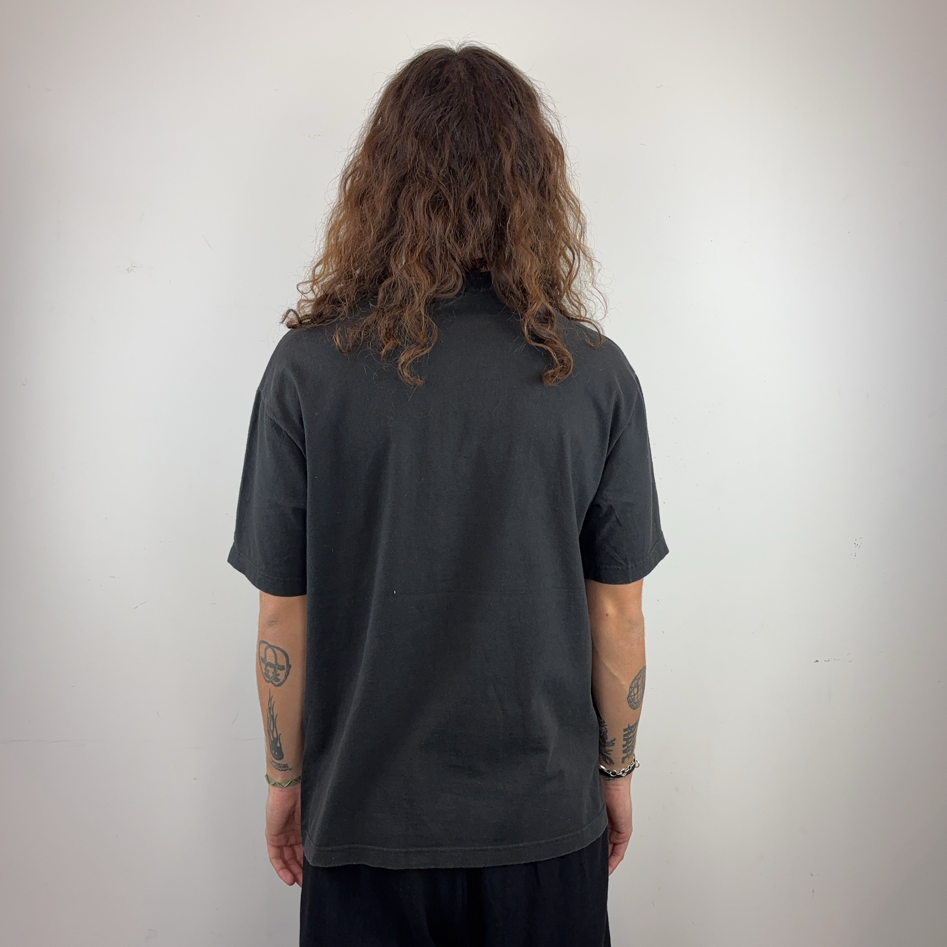 OLD NAVY TEE - MEDIUM