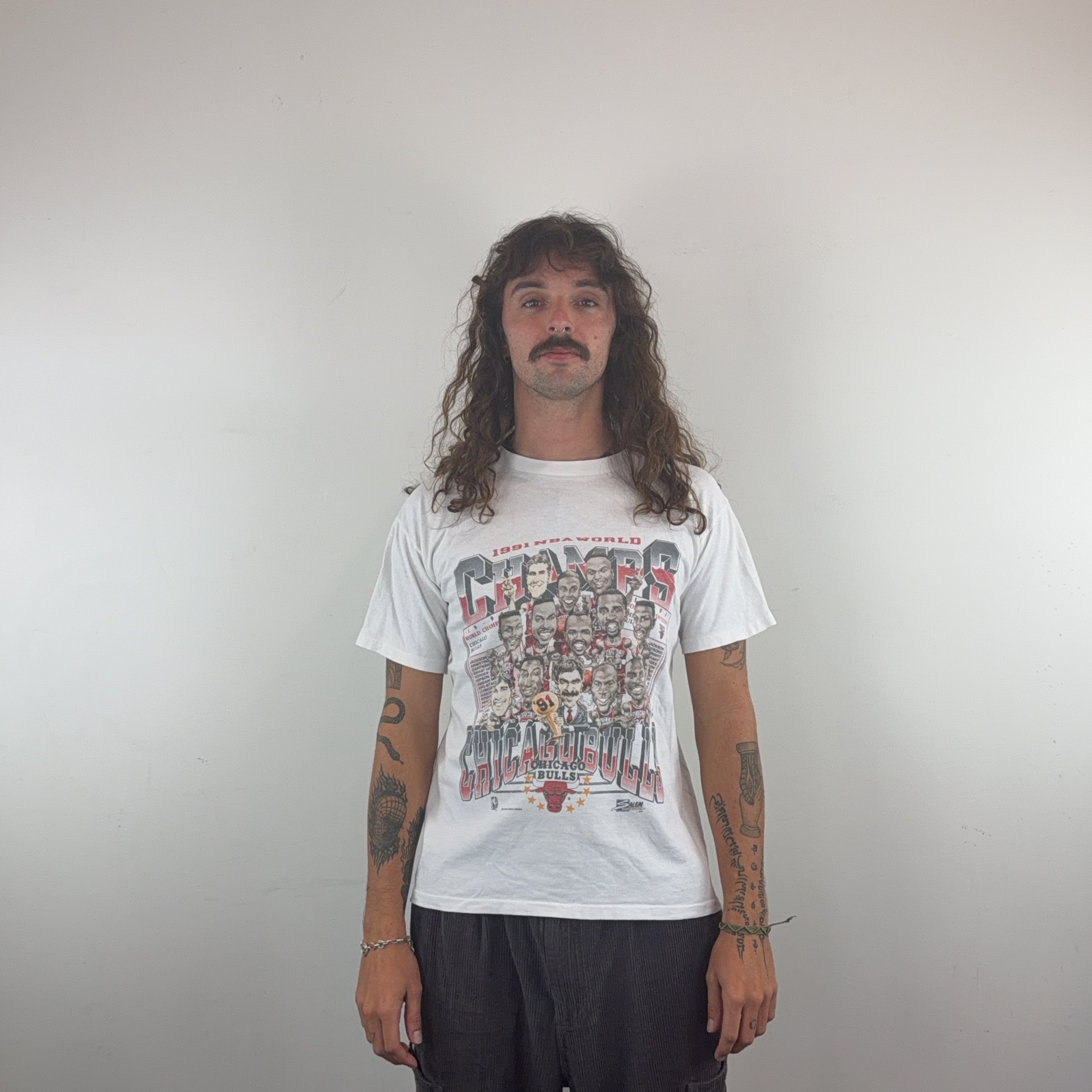 1991 CHICAGO BULLS TEE - SMALL