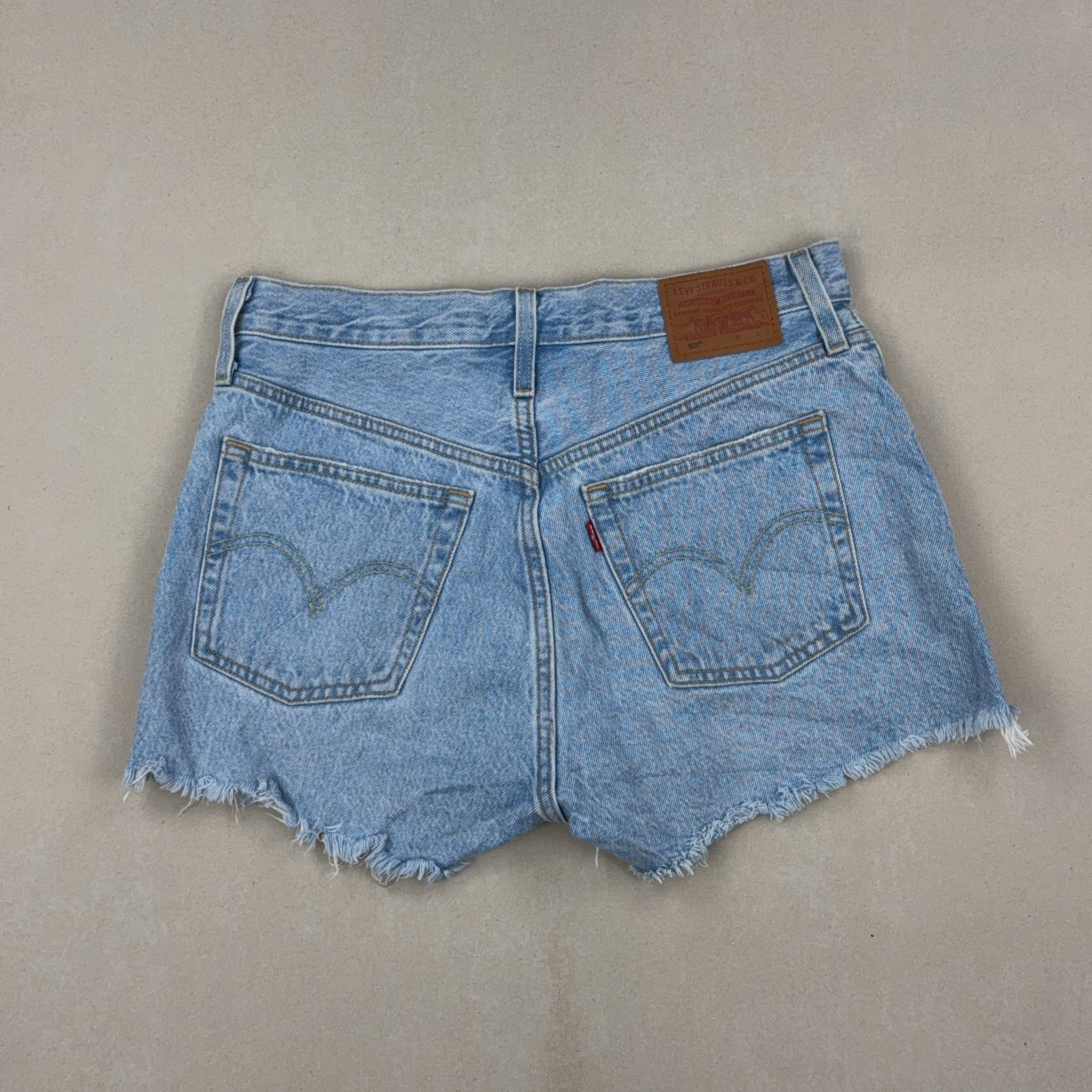 LEVI'S SHORTS - X SMALL