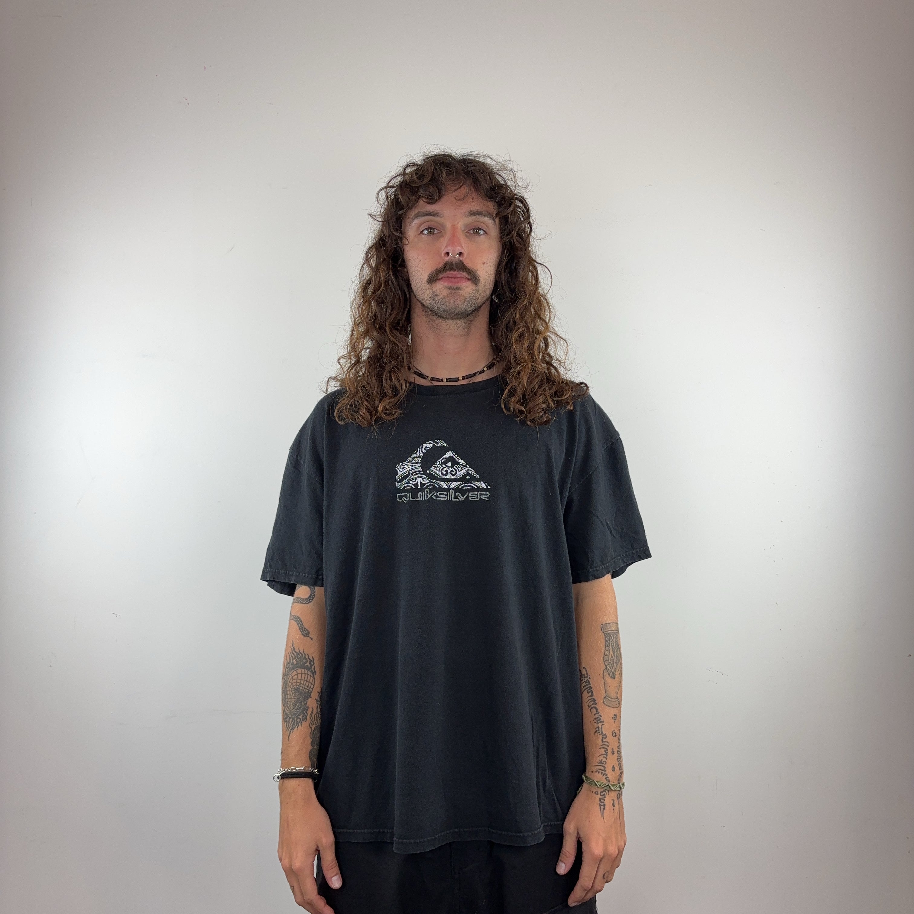 QUIKSILVER BLACK TEE - X LARGE