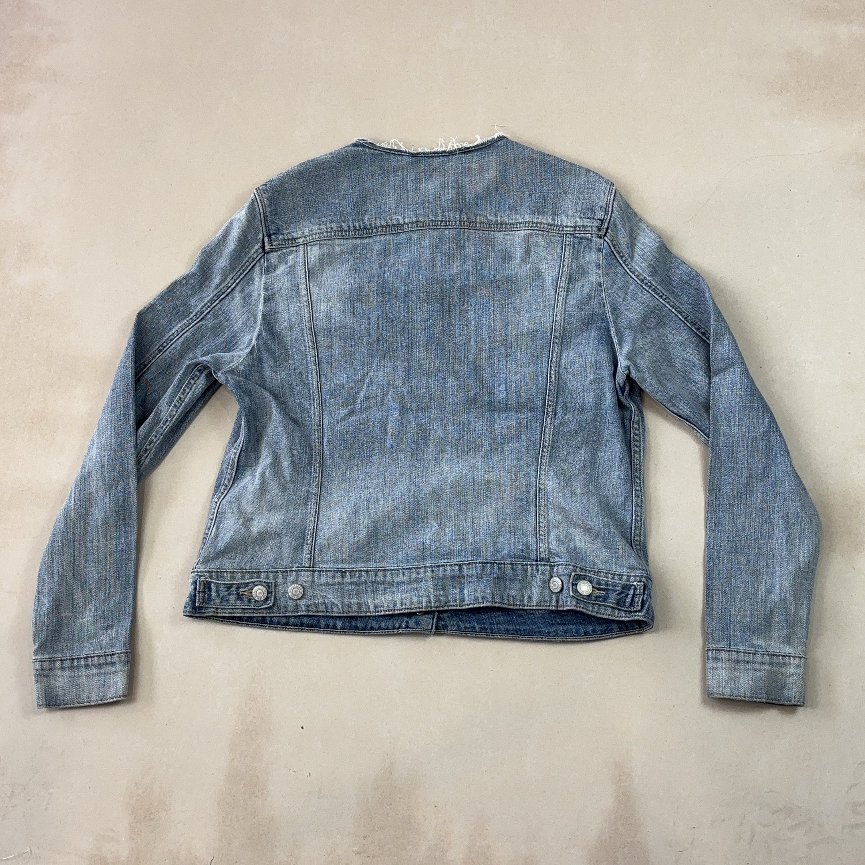 LEVIS DENIM JACKET - LARGE