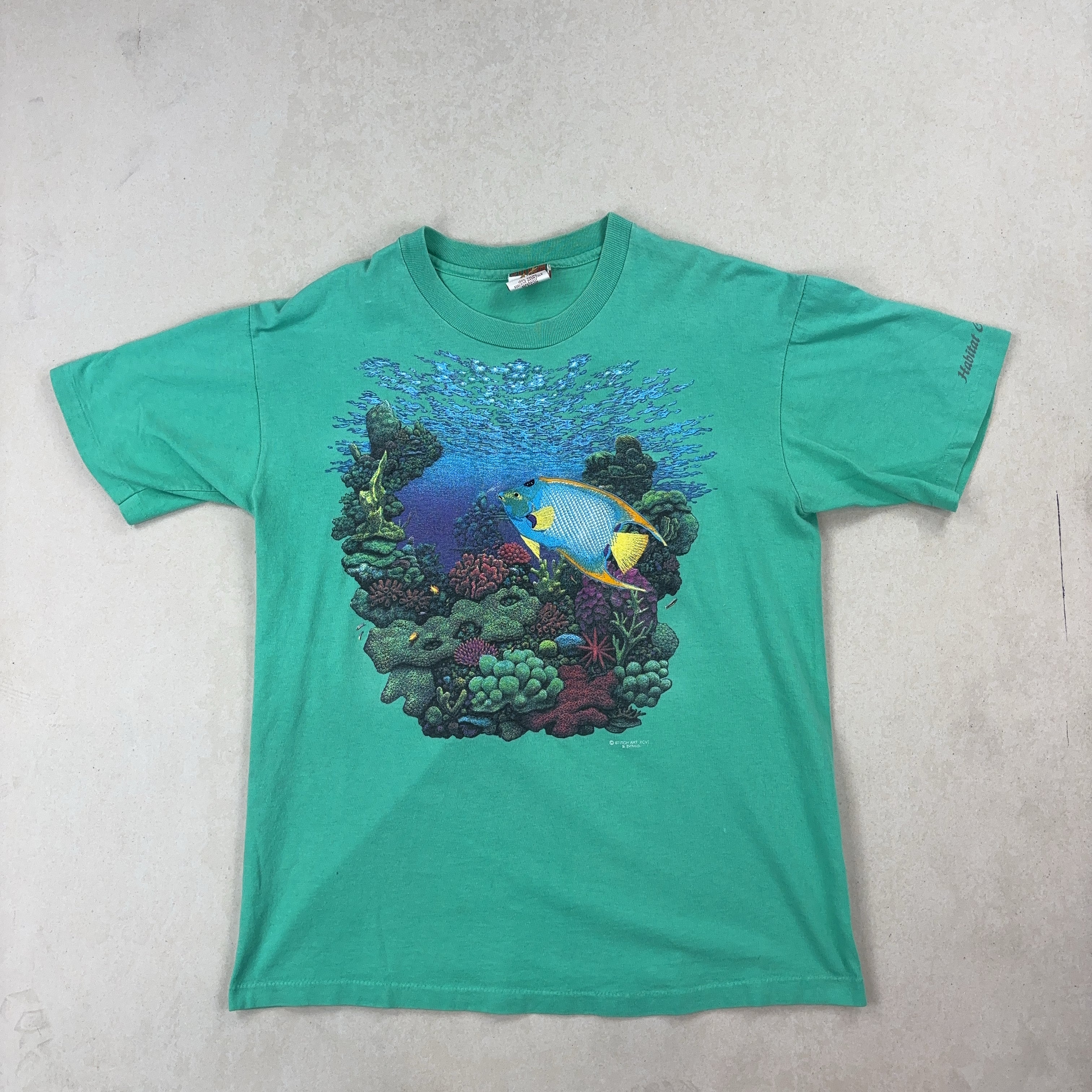 GRAPHIC GREEN TEE - LARGE