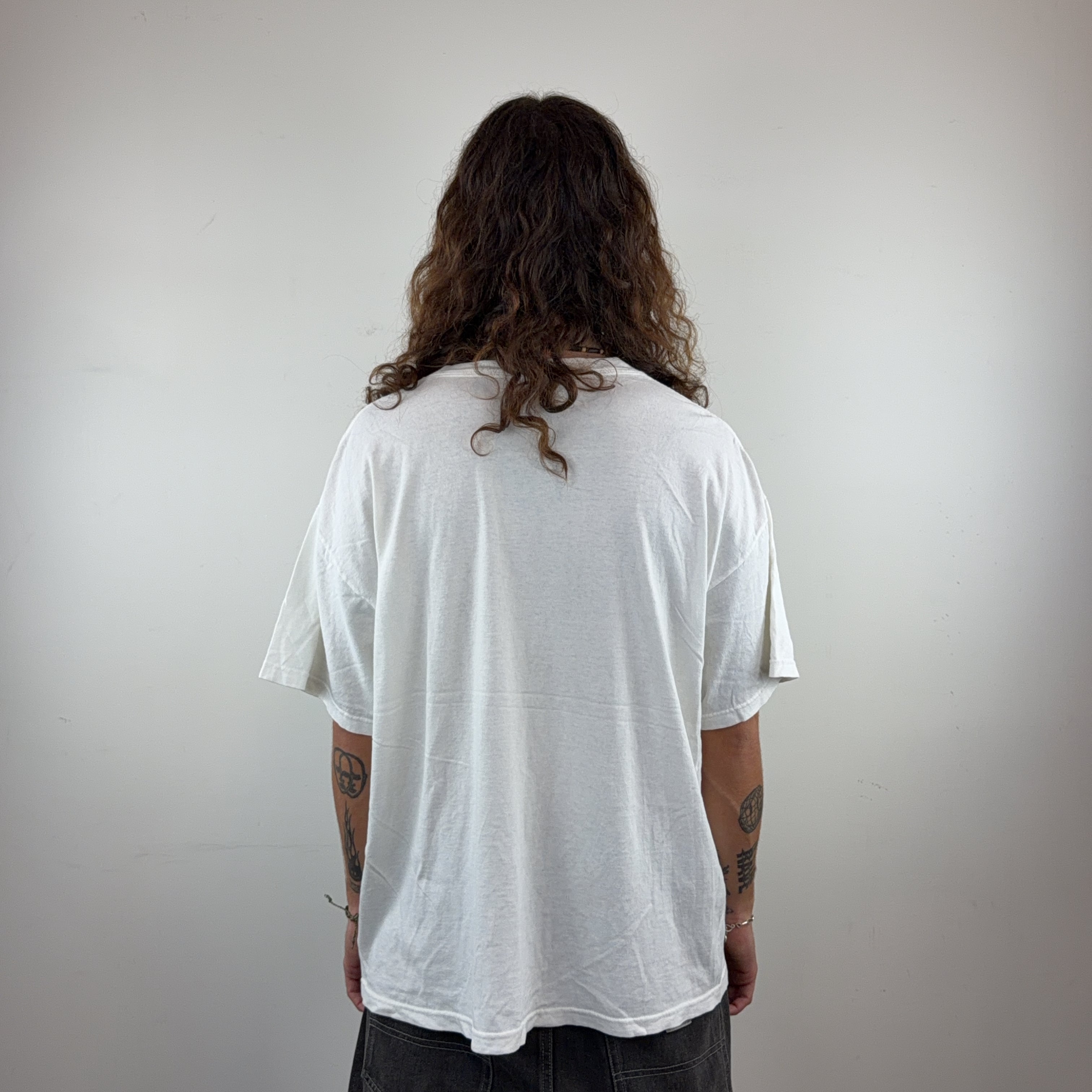 VINTAGE 'NEED A HUG?' TEE - LARGE
