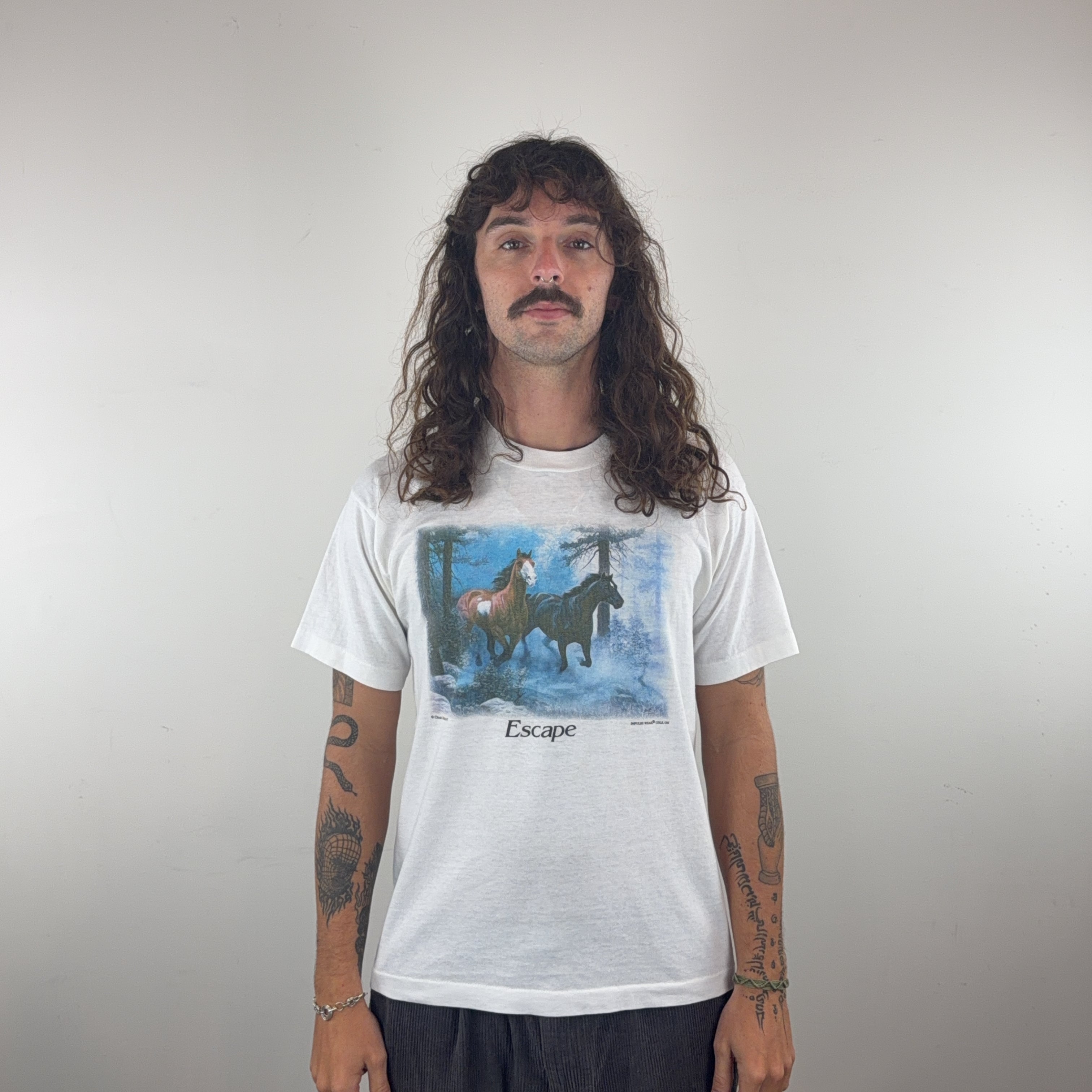VINTAGE WHITE TEE - SMALL
