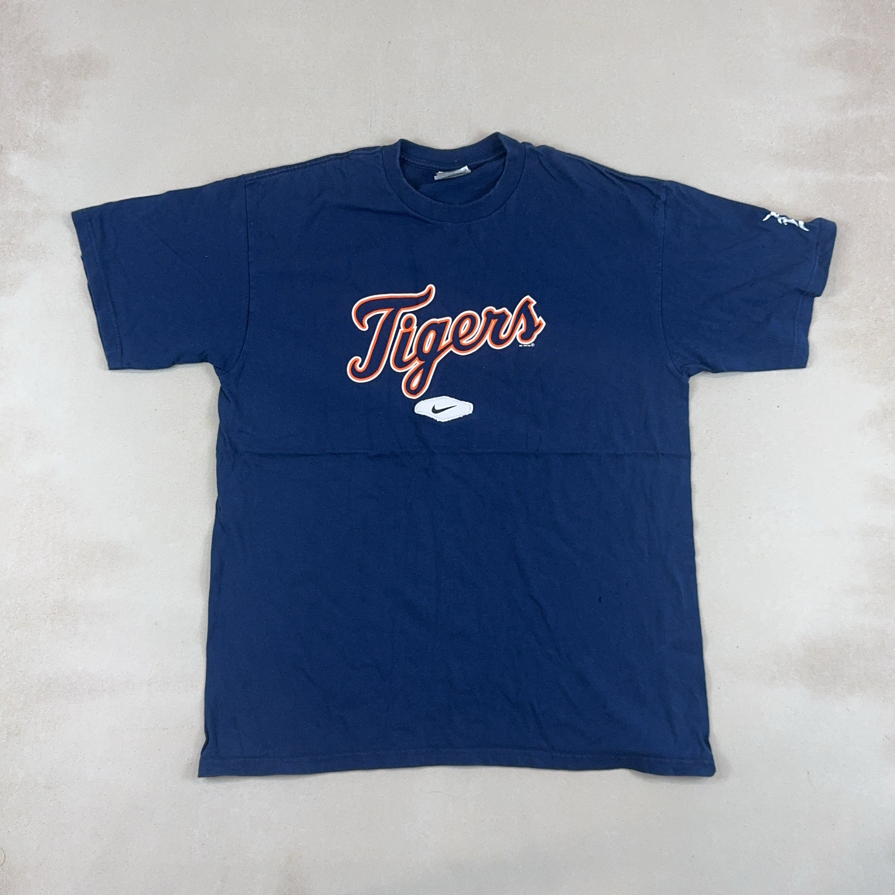 NIKE TIGERS TEE - LARGE