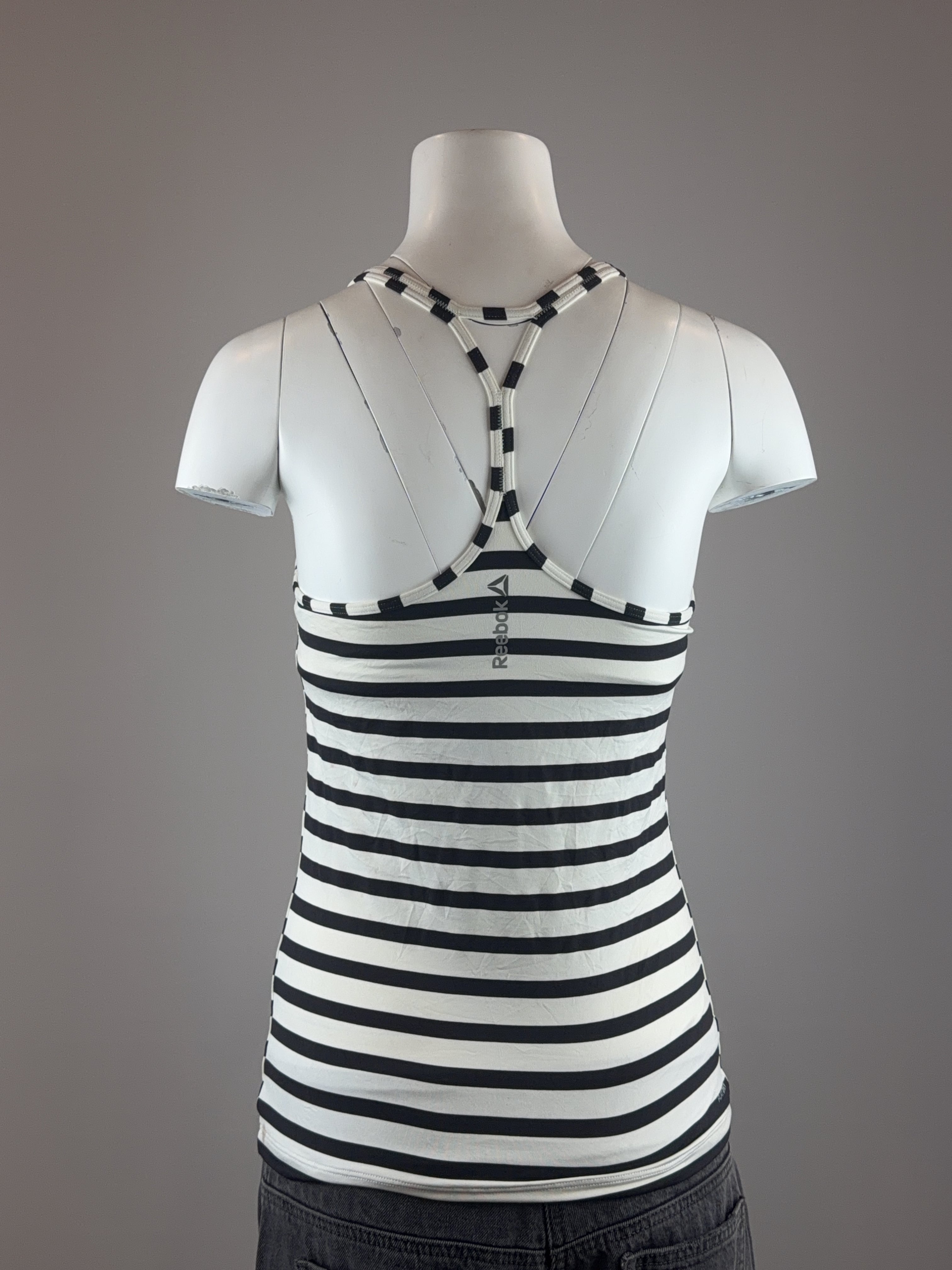 REEBOK TOP - LARGE