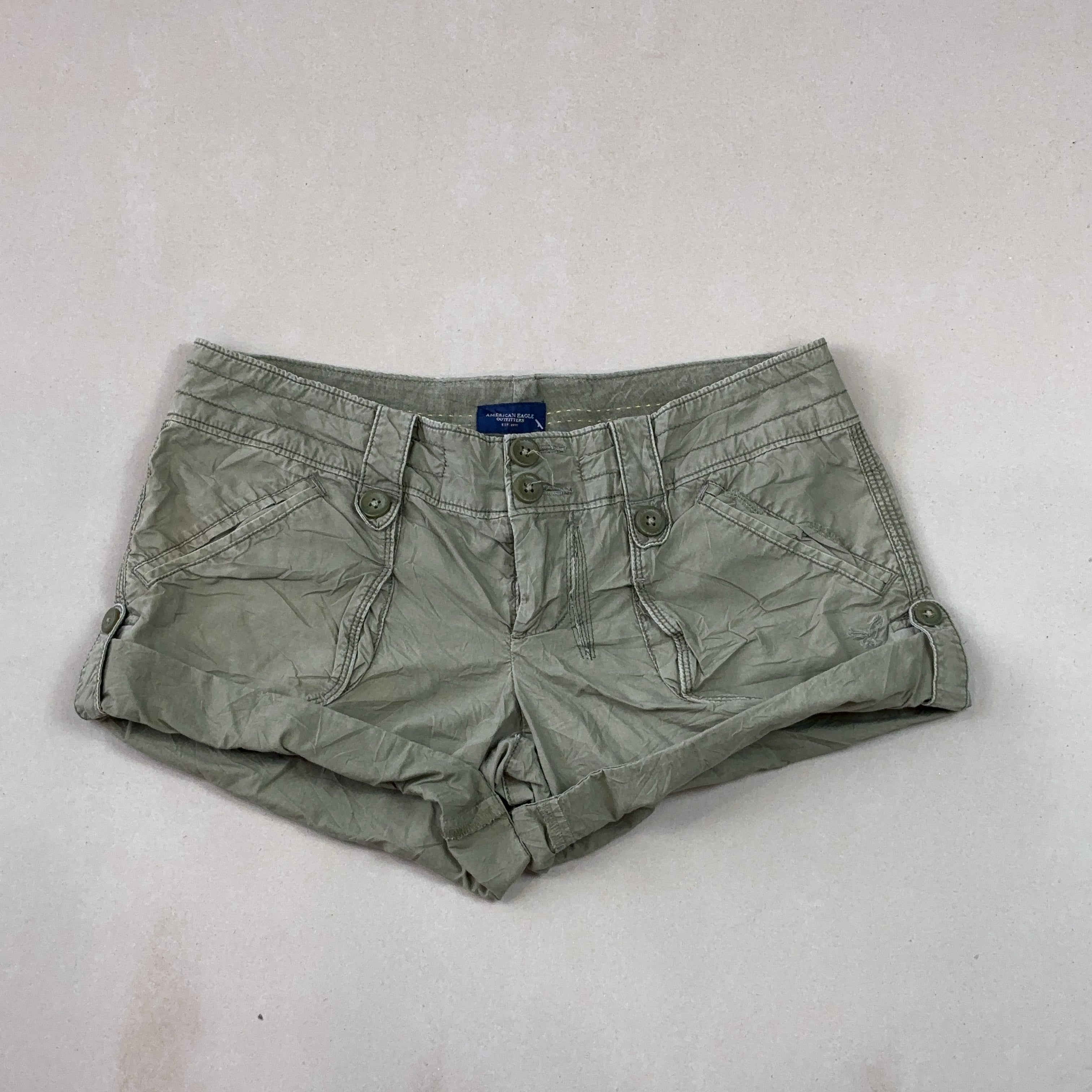 AMERICAN EAGLE OUTFITTERS SHORTS - LARGE